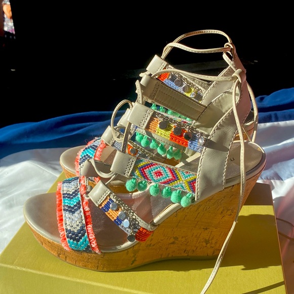 INDIIE Madden Girl Dressy Wedge Sandals Size 9 - Picture 4 of 9